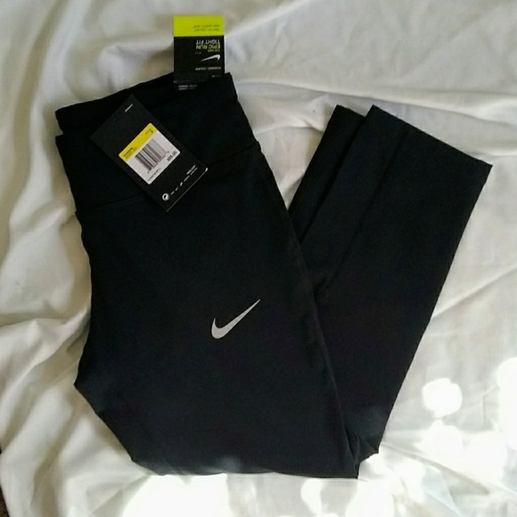 NWT Nike Epic Run Tight Fit Crops - Picture 2 of 5